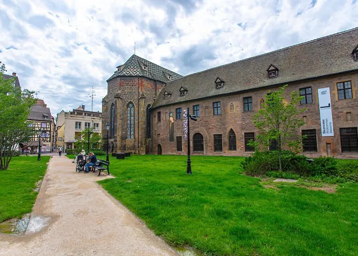 Centre - Balcon - Parking Gratuit