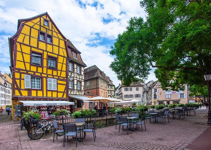 Centre - Balcon - Parking Gratuit *