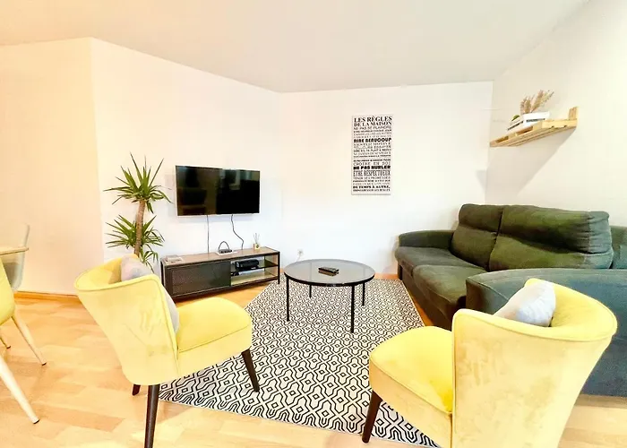 Apartment Centre - Balcon - Parking Gratuit *