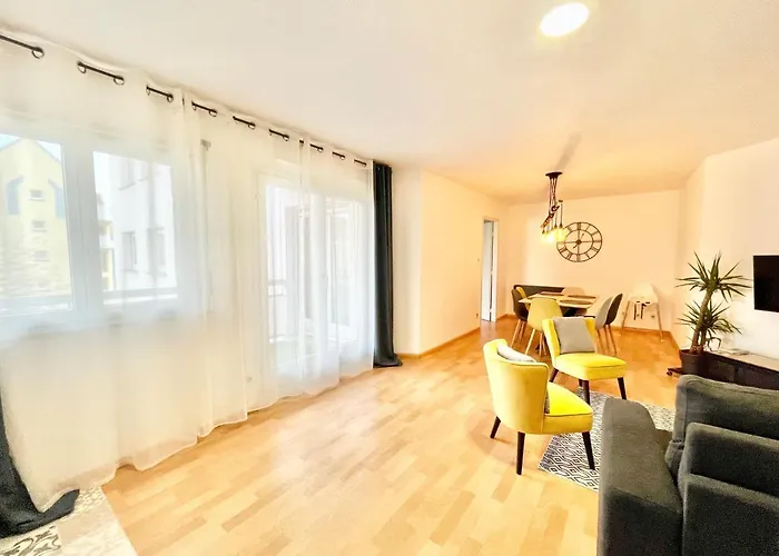 Apartment Centre - Balcon - Parking Gratuit *