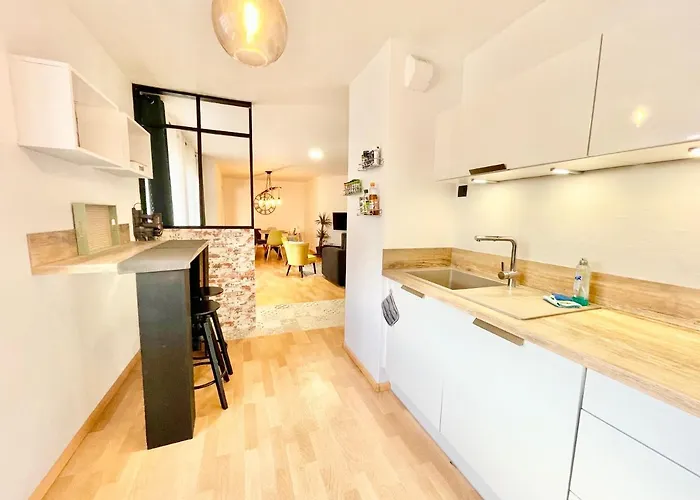 Apartment Centre - Balcon - Parking Gratuit *