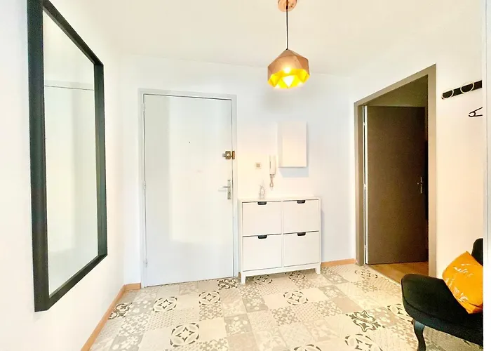 Apartment Centre - Balcon - Parking Gratuit